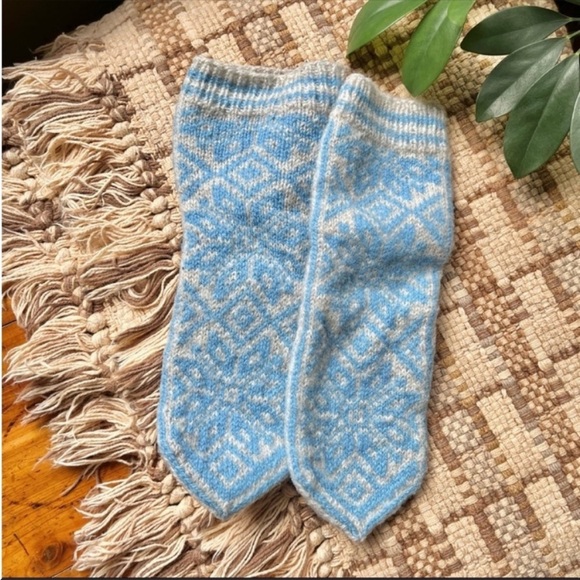 Scandinavian knit warm winter slippers